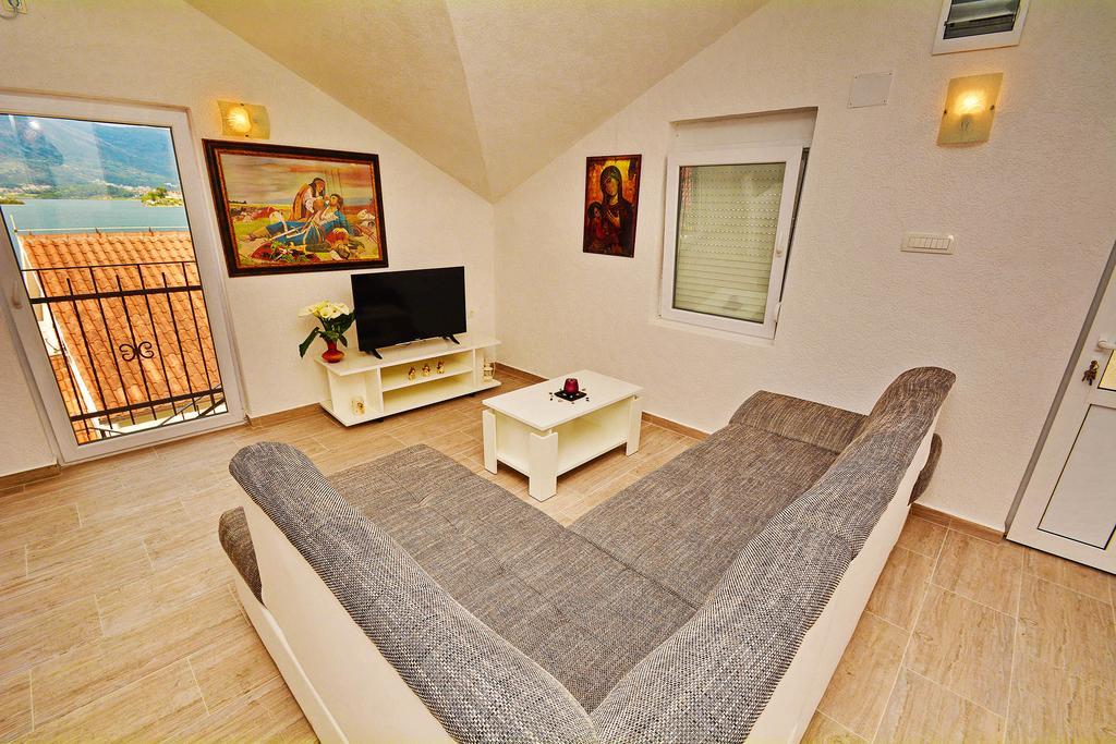 Apartments Bella Di Boka Tivat Exterior foto