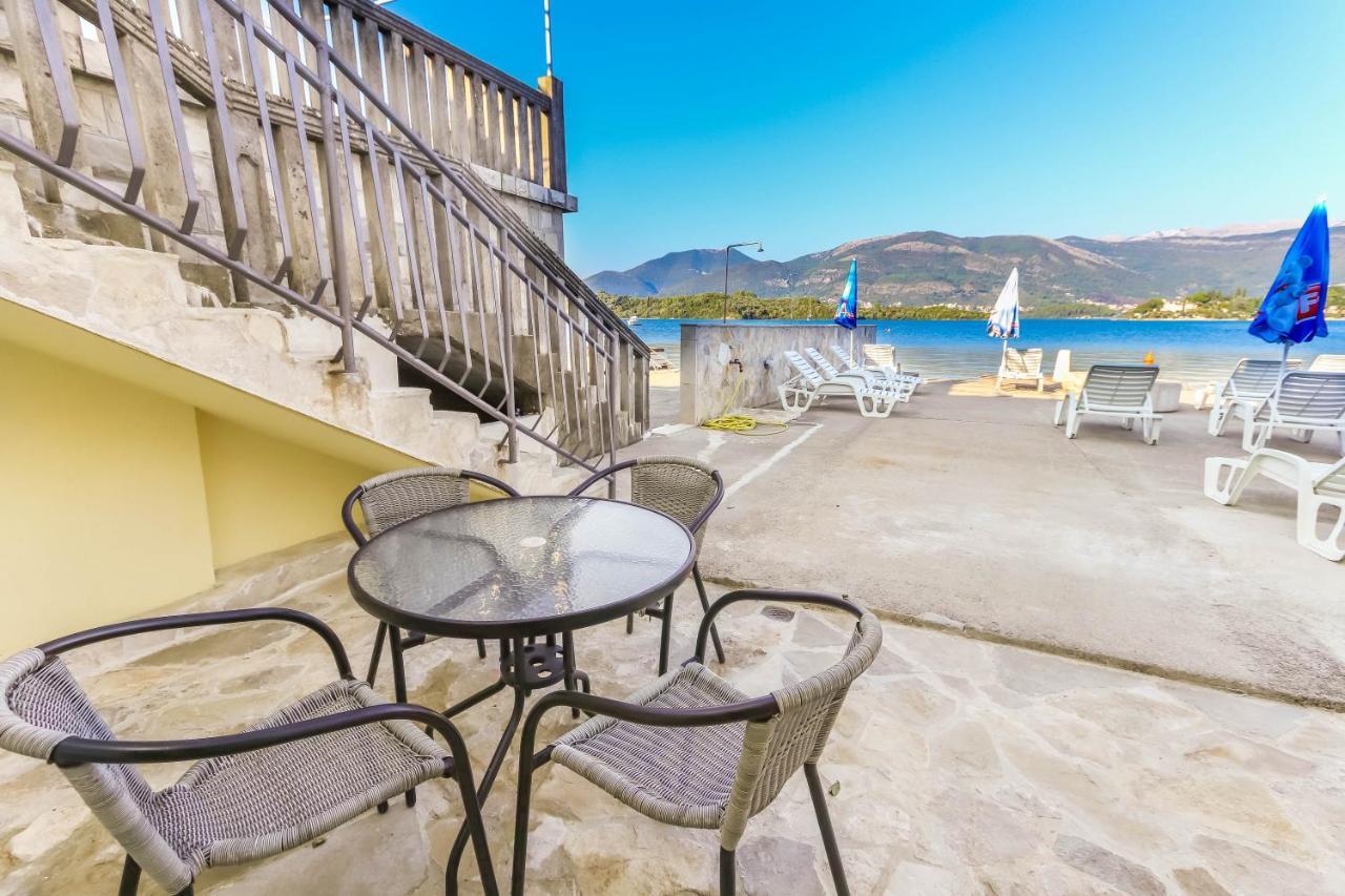Apartments Bella Di Boka Tivat Exterior foto